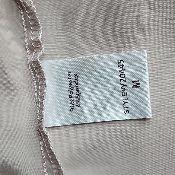 DO+BE Ruffle Front Button Down Long Sleeve Blouse NWT Size Medium - Picture 5 of 6